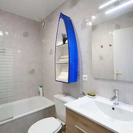 Avec Jardin, Piscine, Parking, Wifi, Proche Plage-beach-playa