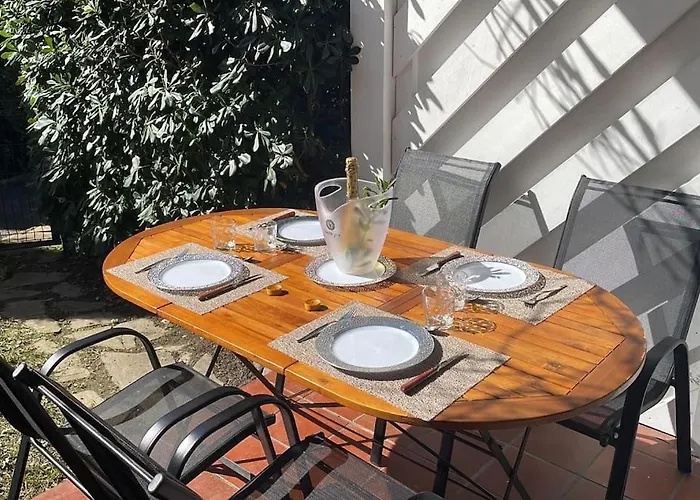 Avec Jardin, Piscine, Parking, Wifi, Proche Plage-beach-playa